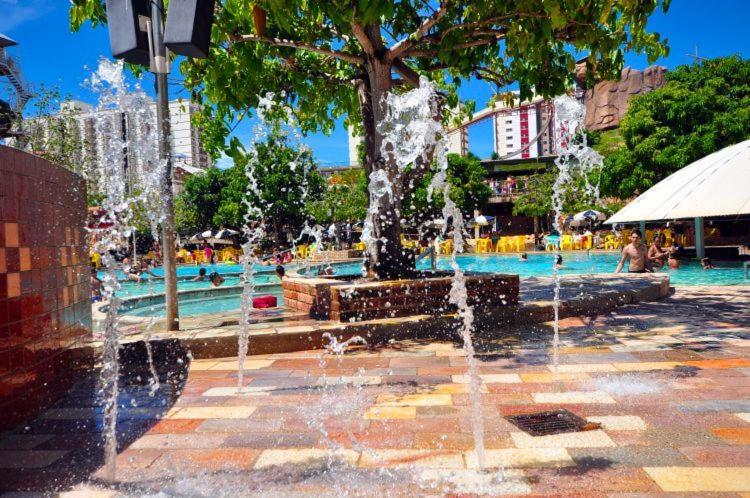 Piazza Acqua Park Apartment Caldas Novas Ngoại thất bức ảnh